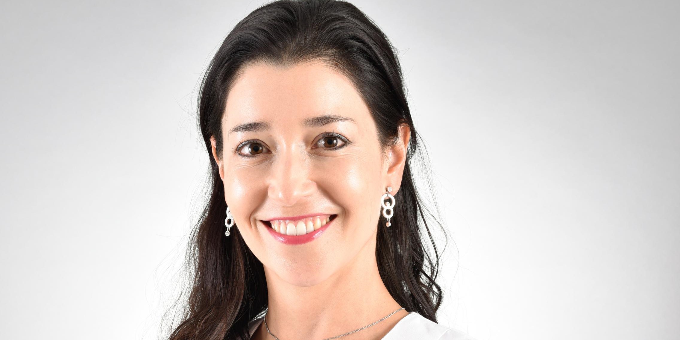 Dra. Claudia Moreno - DERMATOLOGÍA