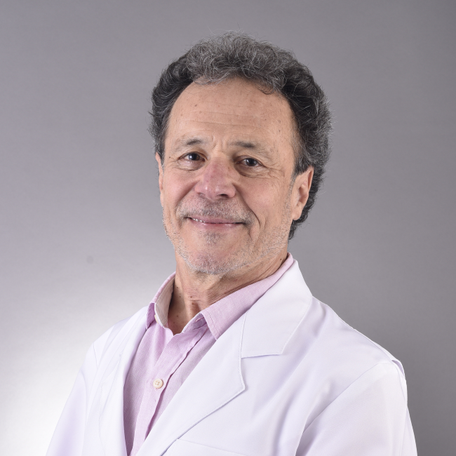 Dr. Patricio Peirano Campos